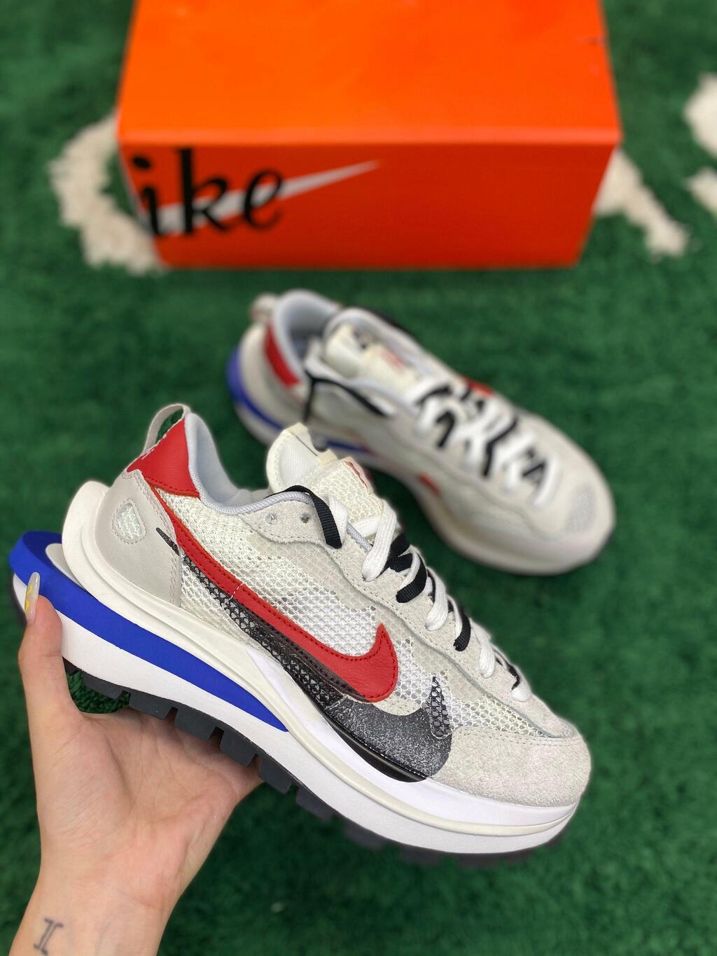 Nike Vaporwaffle x Sacai