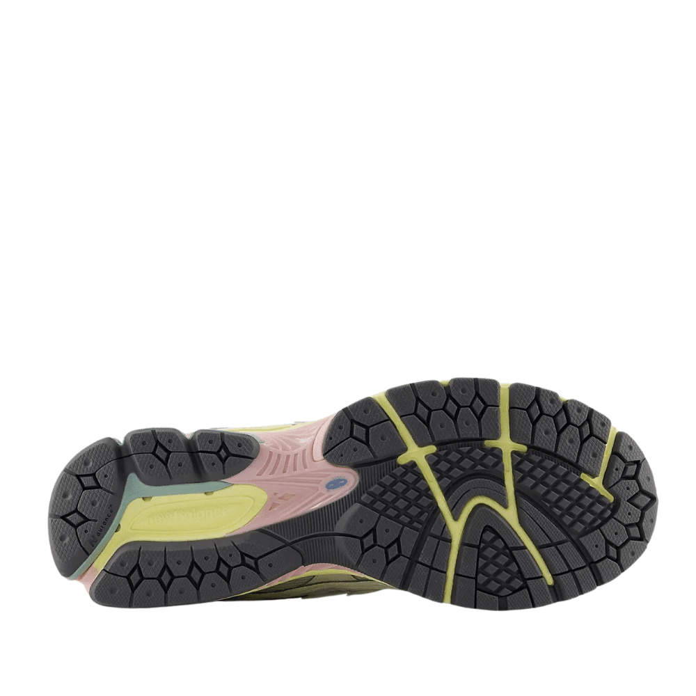 Tênis New Balance 1906