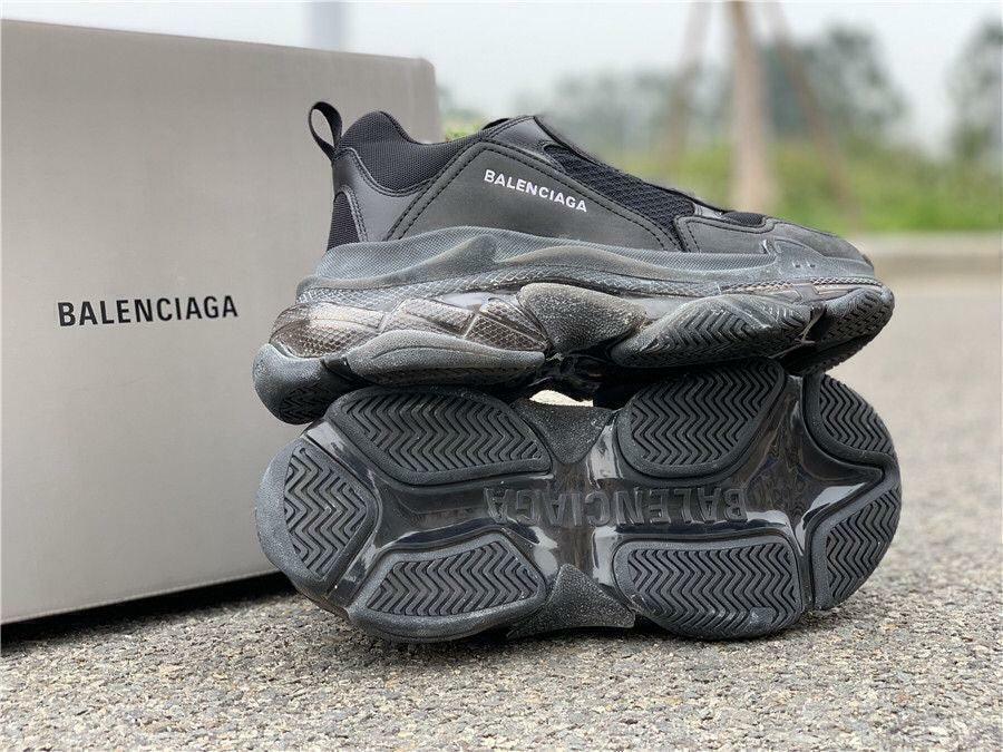 Tênis Balenciaga Triple S