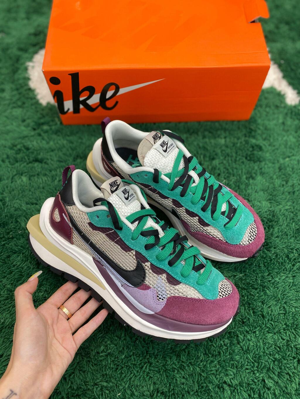 Nike Vaporwaffle x Sacai