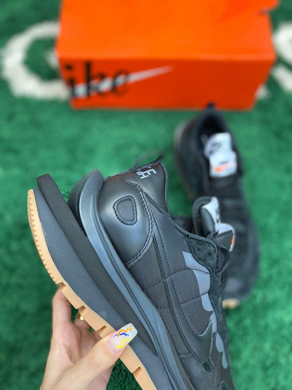 Nike Vaporwaffle x Sacai