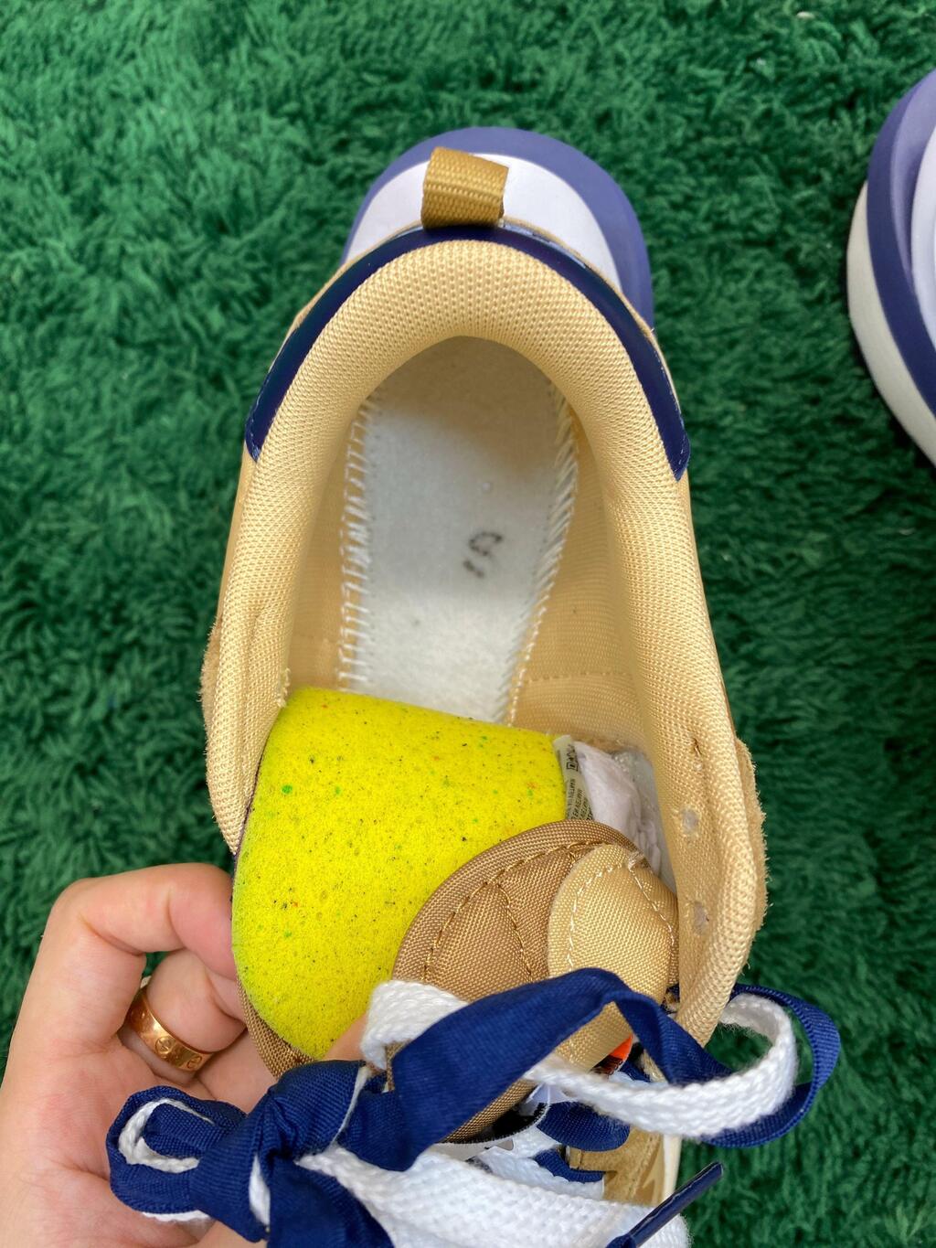 Nike Vaporwaffle x Sacai