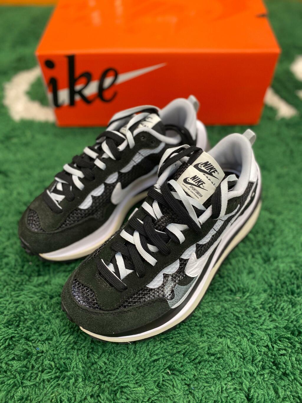 Nike Vaporwaffle x Sacai