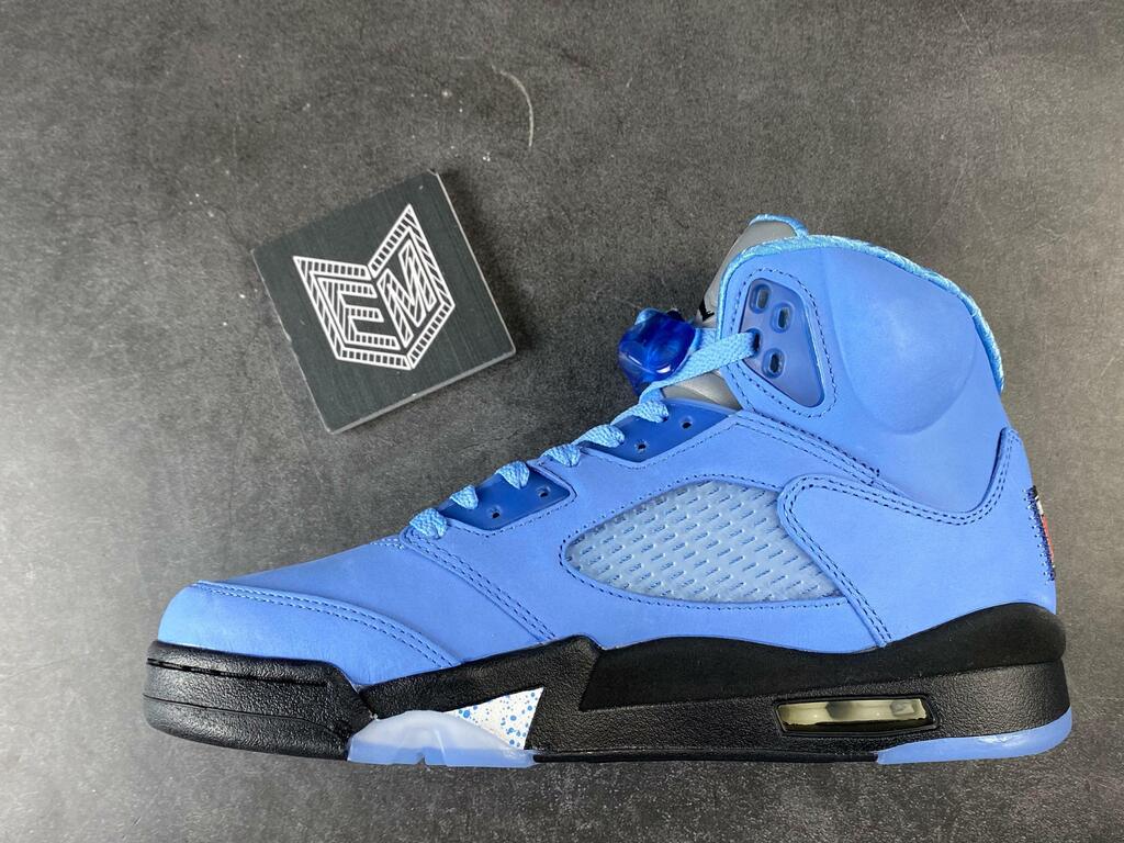 Nike Air Jordan 5 Retro UNC University Blue