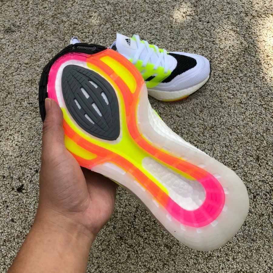 Tênis Adidas Ultra Boost 2021