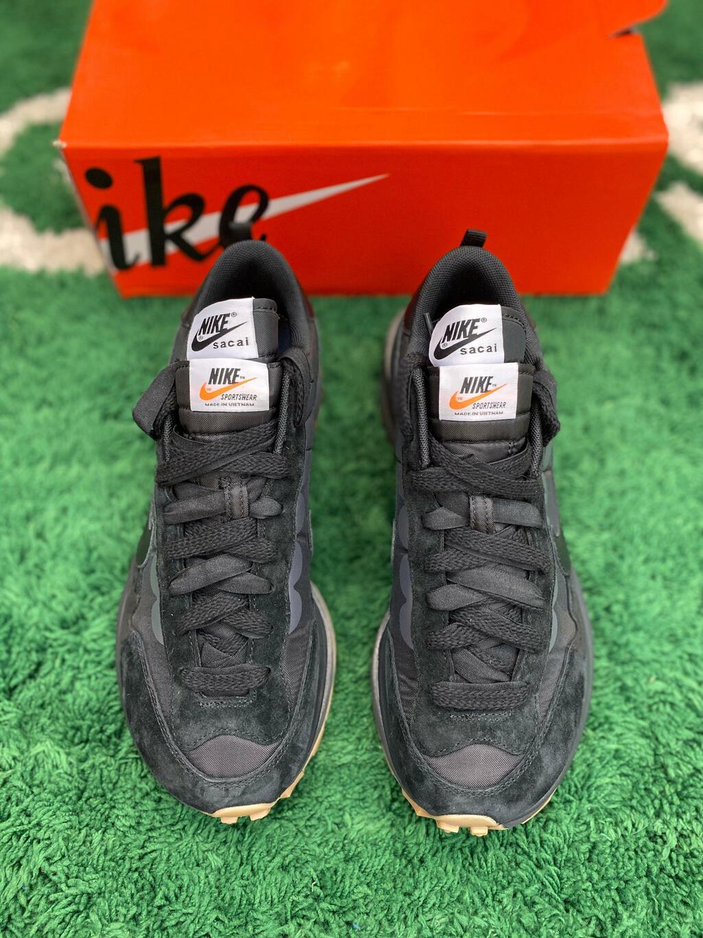 Nike Vaporwaffle x Sacai