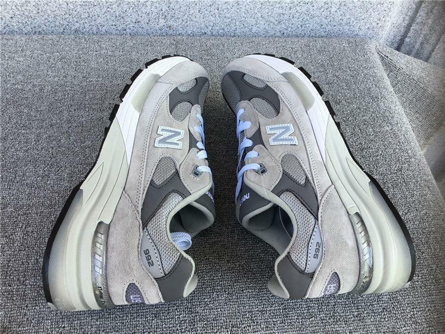Tênis New Balance 992