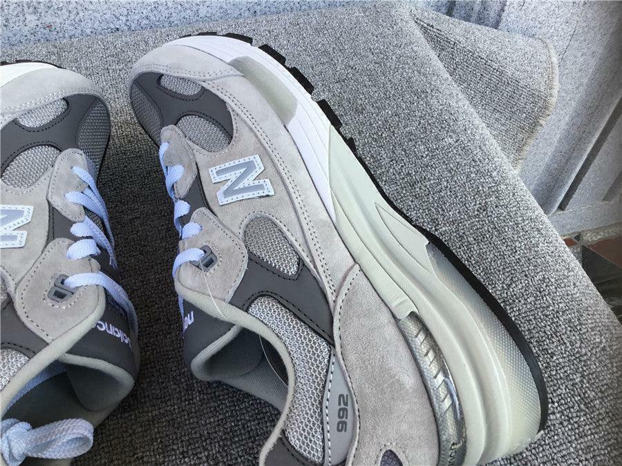 Tênis New Balance 992