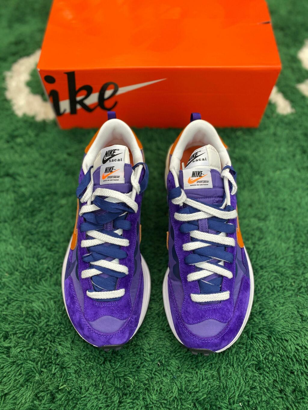 Nike Vaporwaffle x Sacai