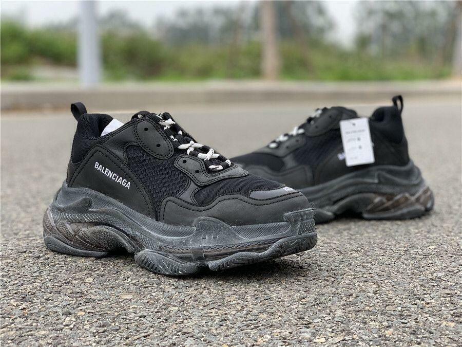 Tênis Balenciaga Triple S