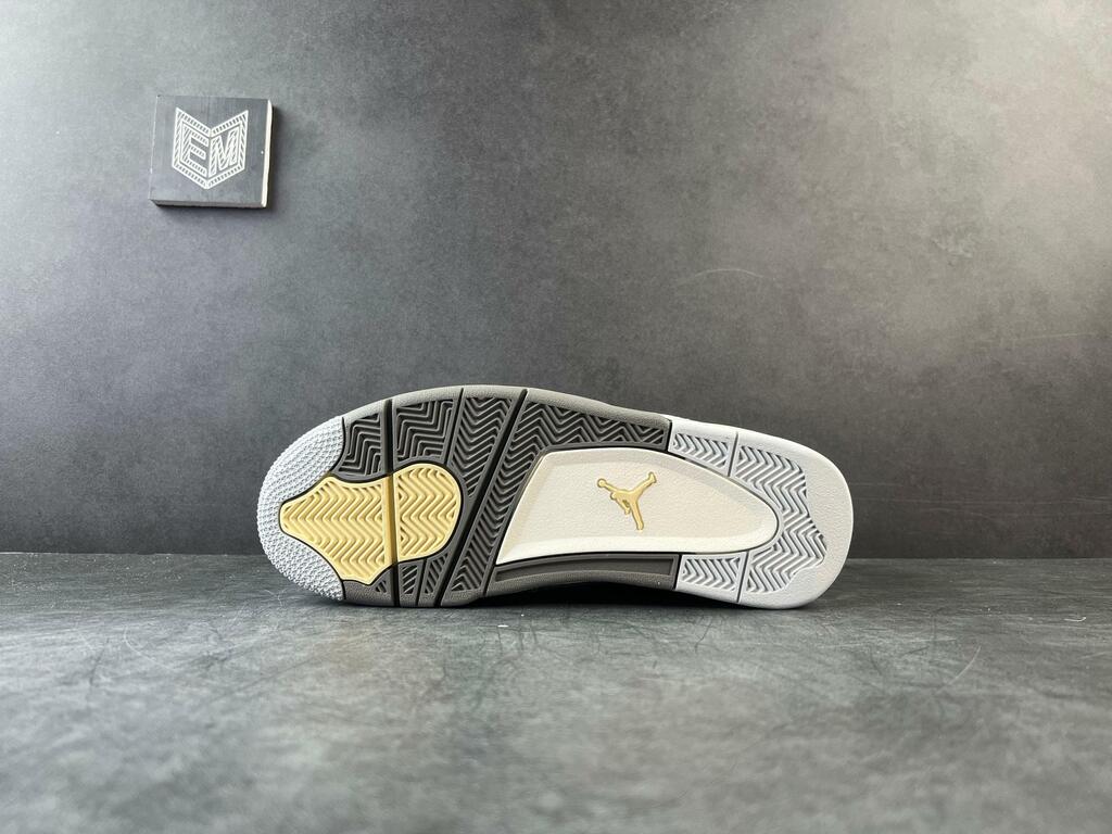 Nike Air Jordan 4 Retro SE Craft Photon Dust