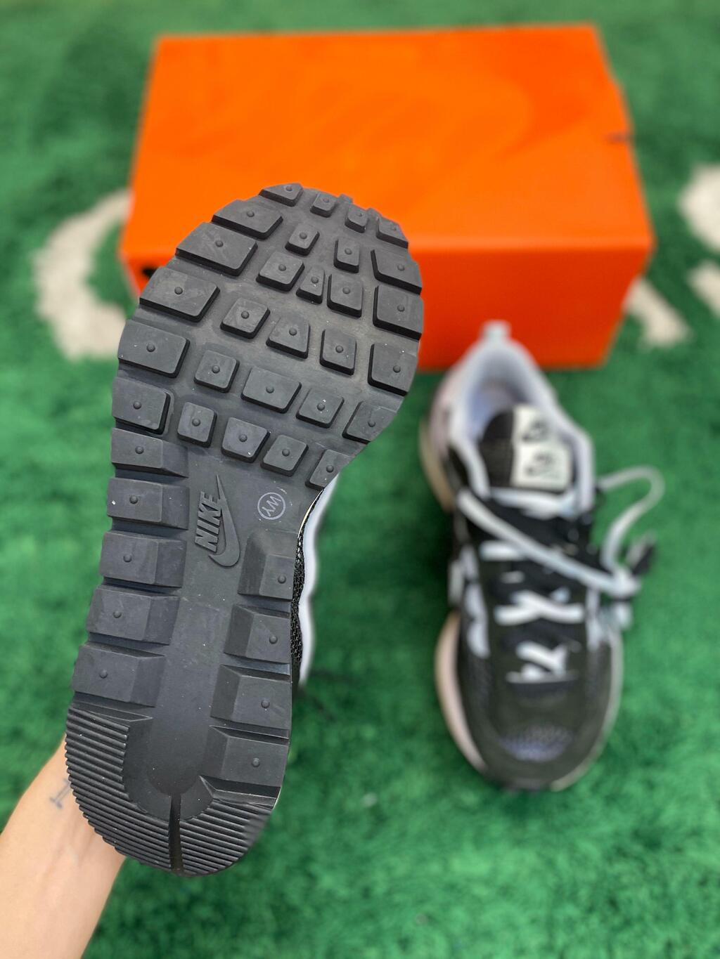 Nike Vaporwaffle x Sacai