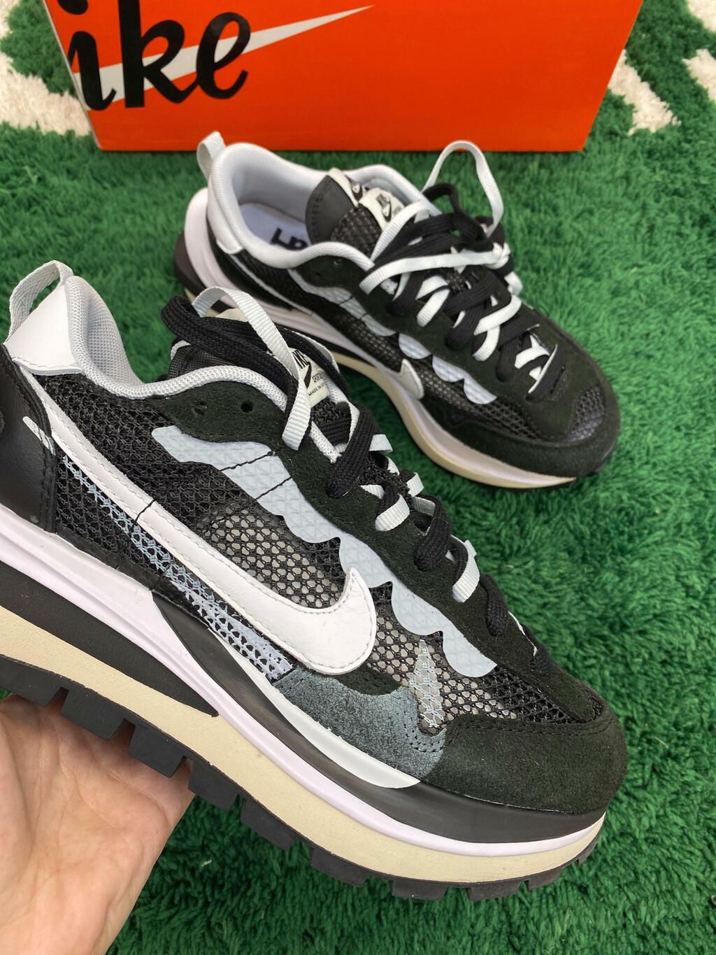 Nike Vaporwaffle x Sacai