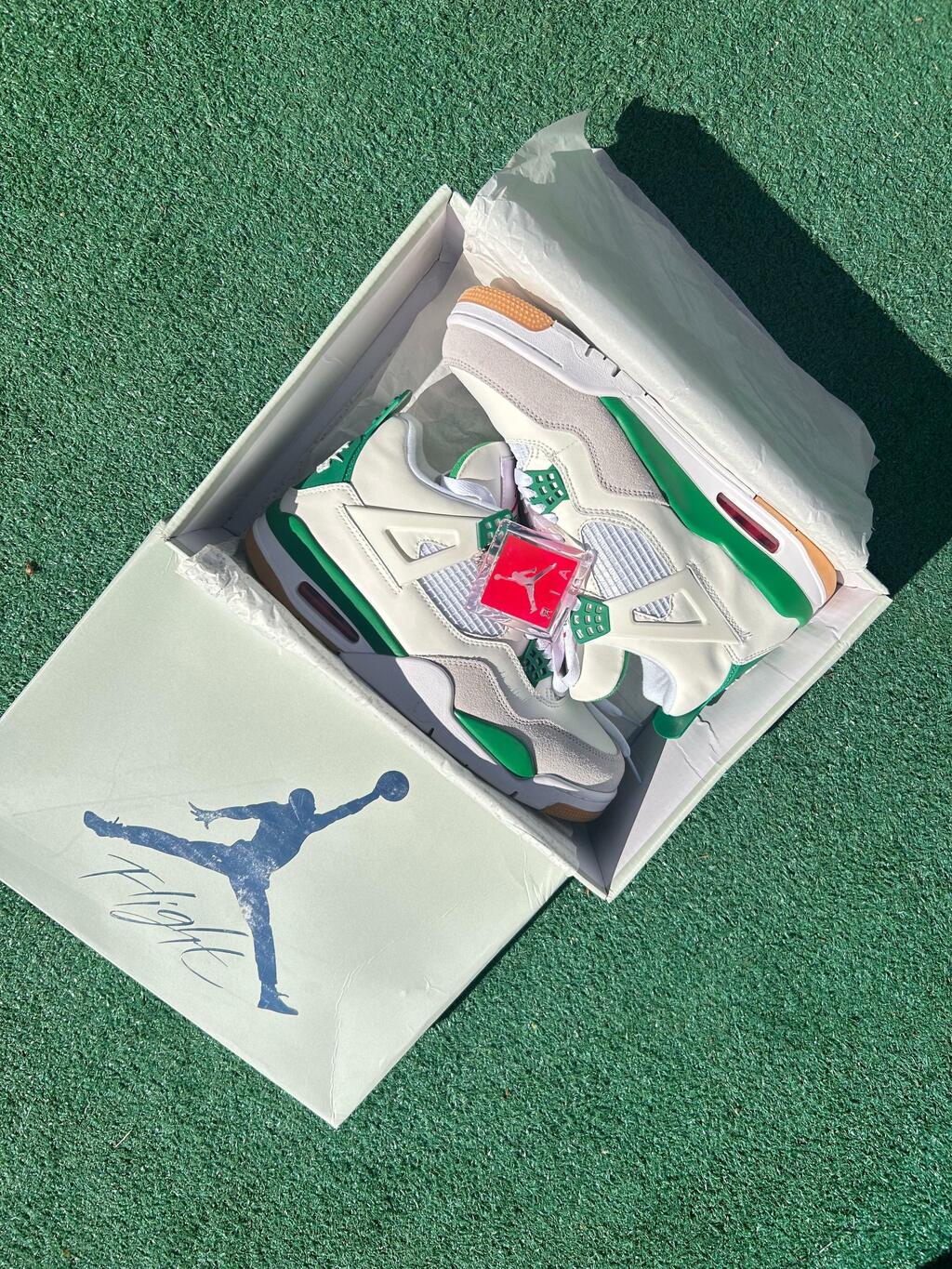 Nike Air Jordan 4 Retro x Nike SB Pine Green