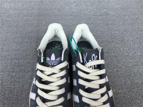 Tênis Korn x adidas Campus 2.0 Carbon Cinza