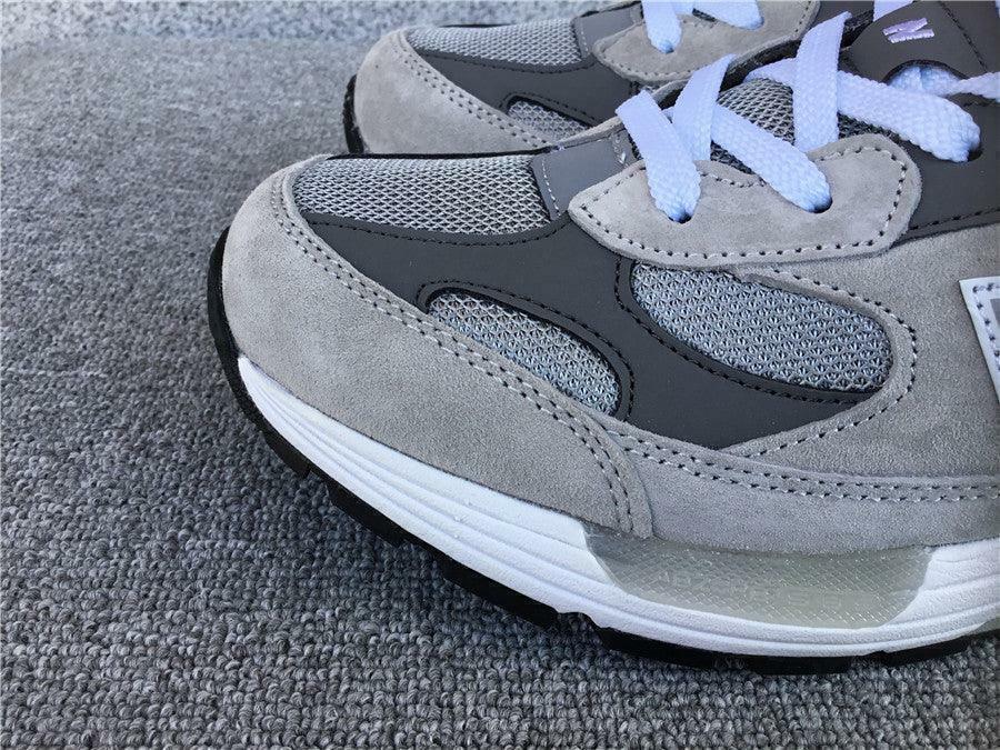 Tênis New Balance 992