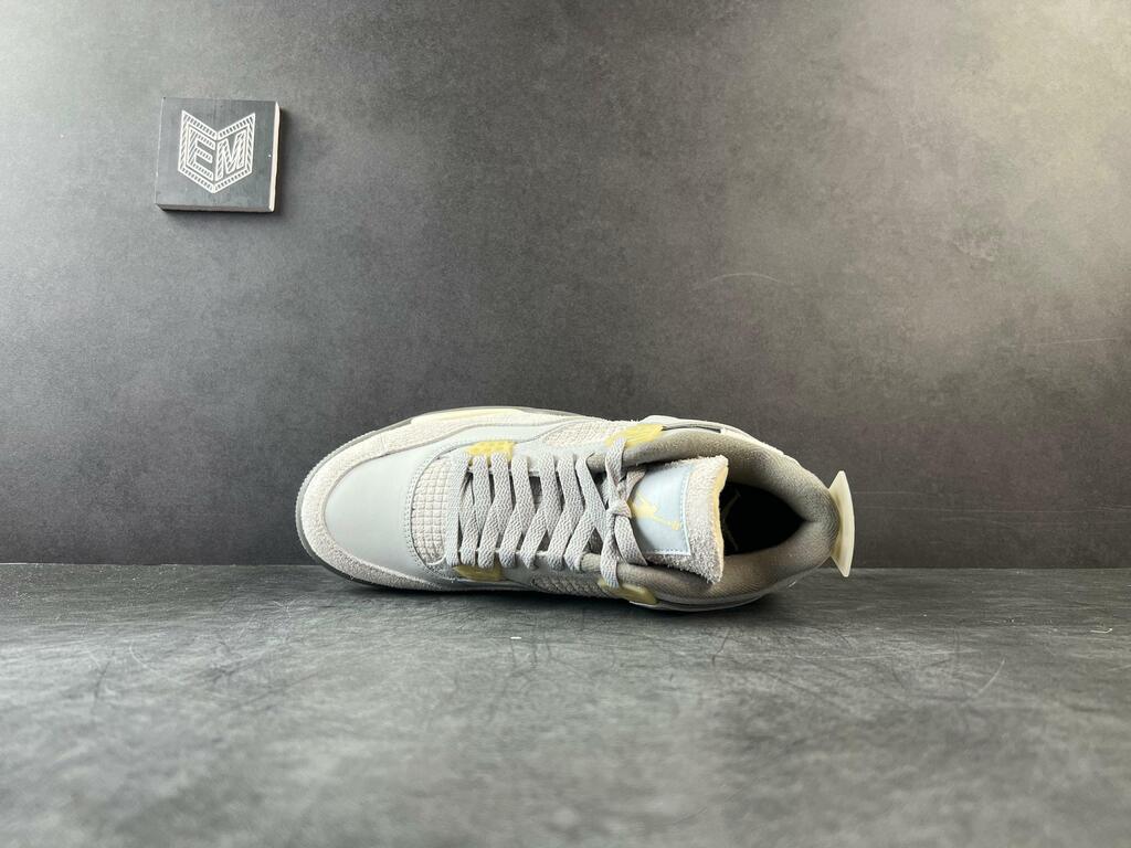 Nike Air Jordan 4 Retro SE Craft Photon Dust