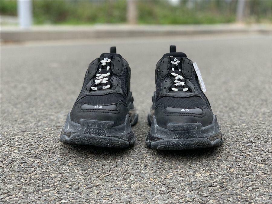 Tênis Balenciaga Triple S
