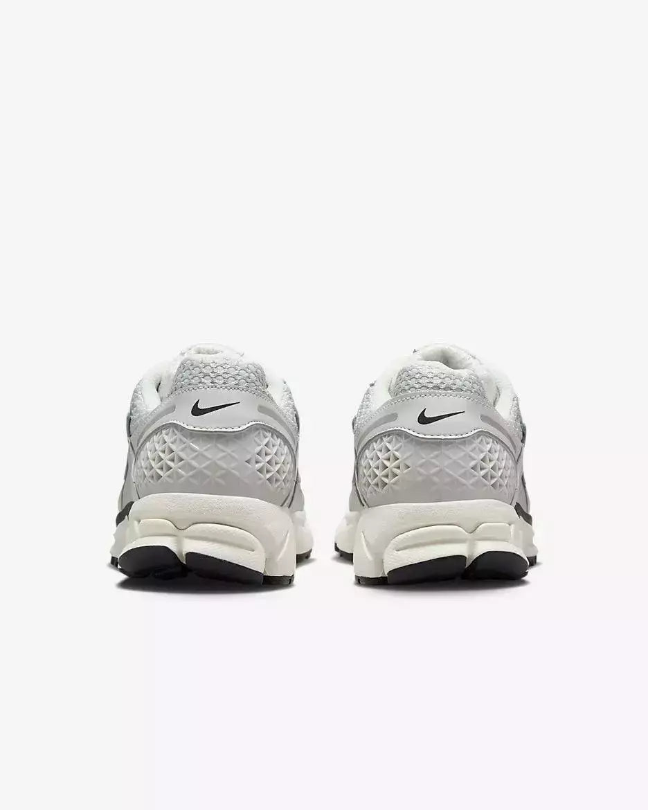 Tênis Nike Zoom Vomero 5