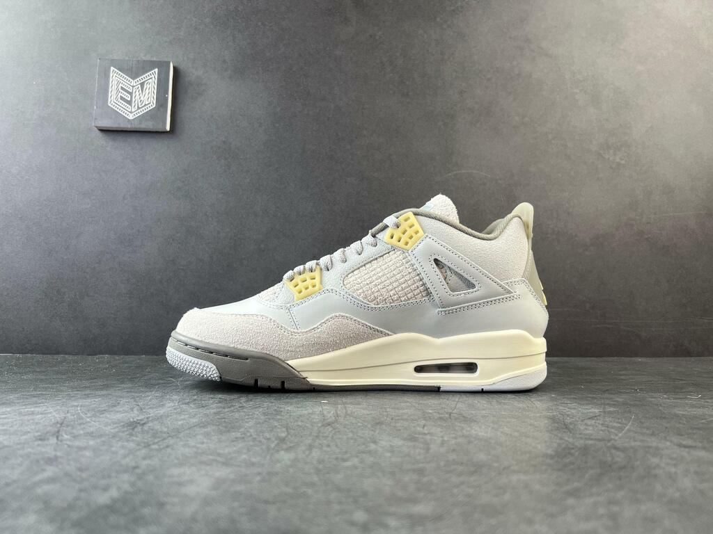 Nike Air Jordan 4 Retro SE Craft Photon Dust