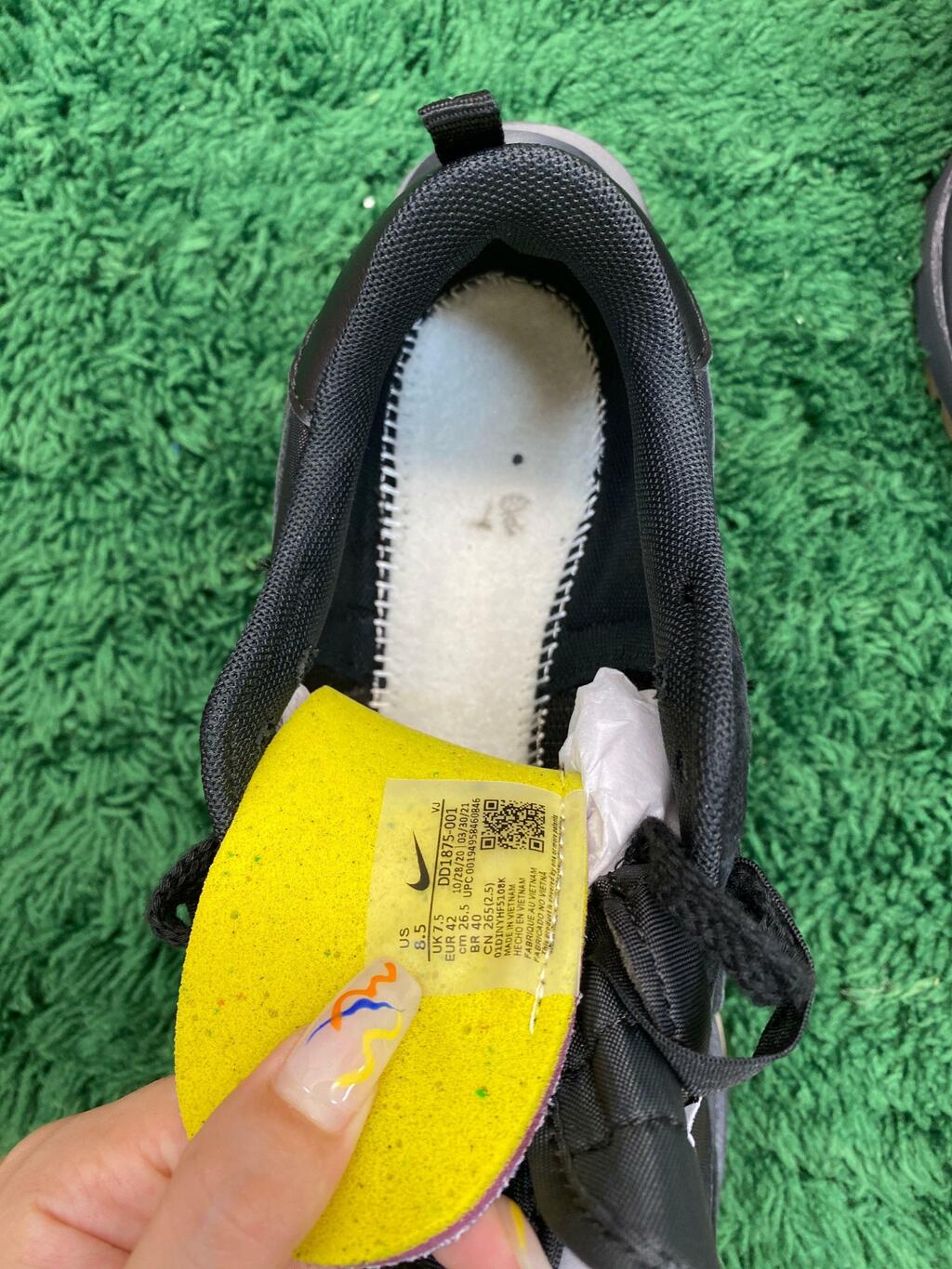 Nike Vaporwaffle x Sacai