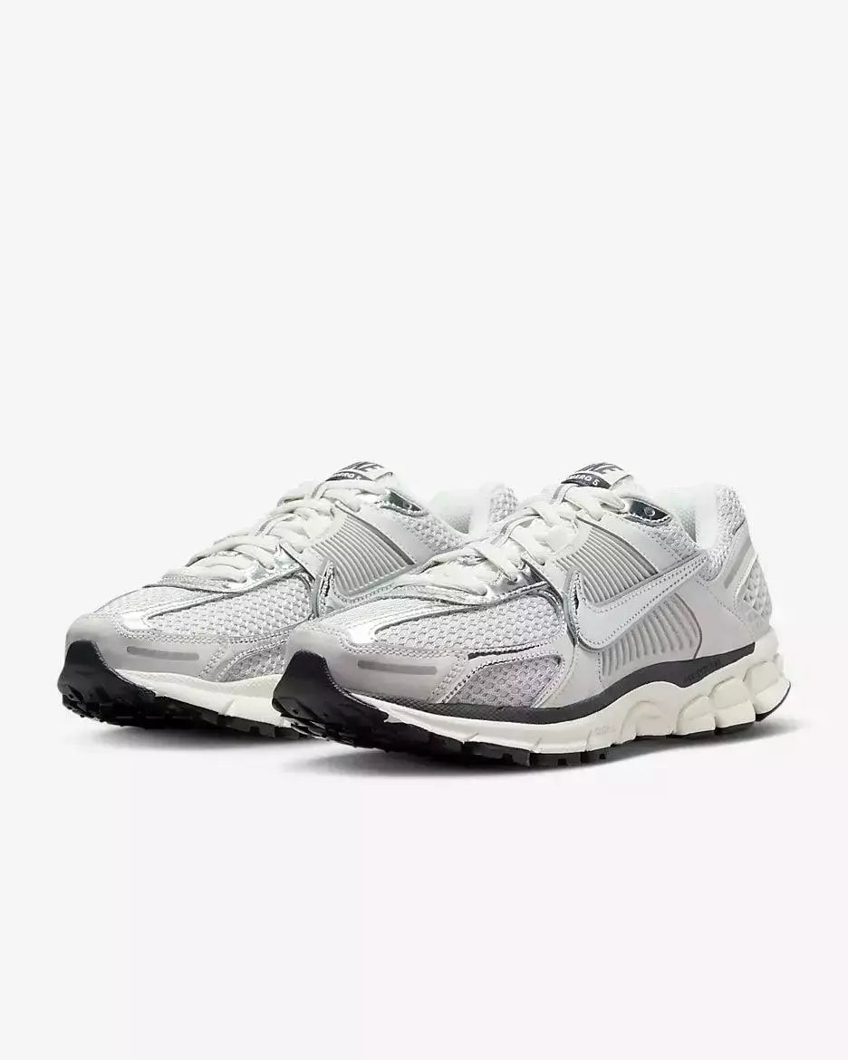 Tênis Nike Zoom Vomero 5