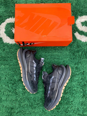 Nike Vaporwaffle x Sacai