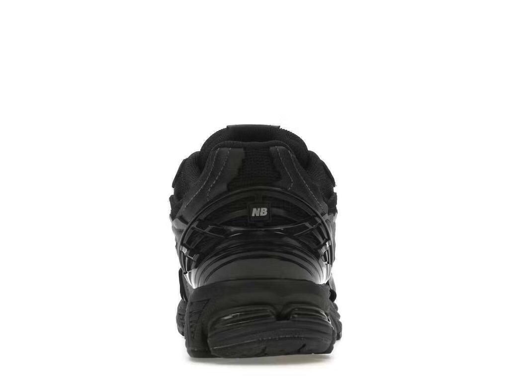 Tênis New Balance 1906