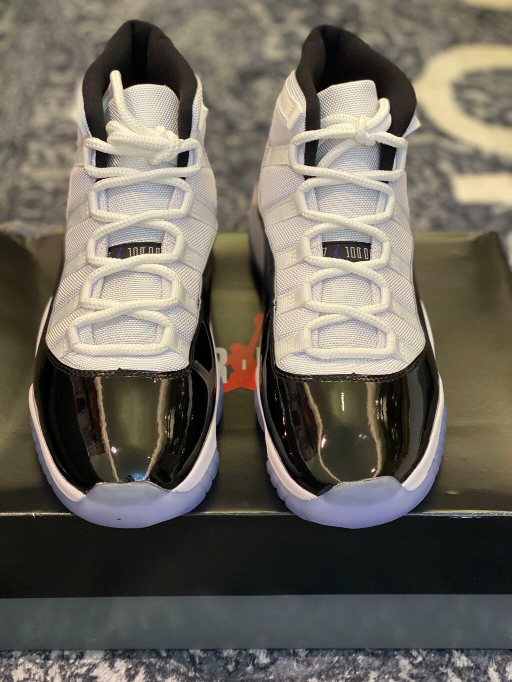 Nike Air Jordan 11 Retro Concord
