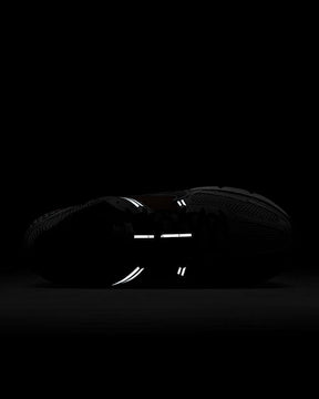 Tênis Nike Zoom Vomero 5