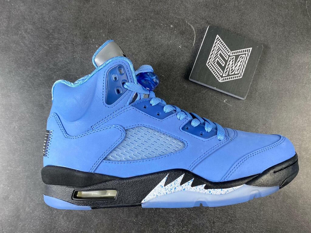 Nike Air Jordan 5 Retro UNC University Blue
