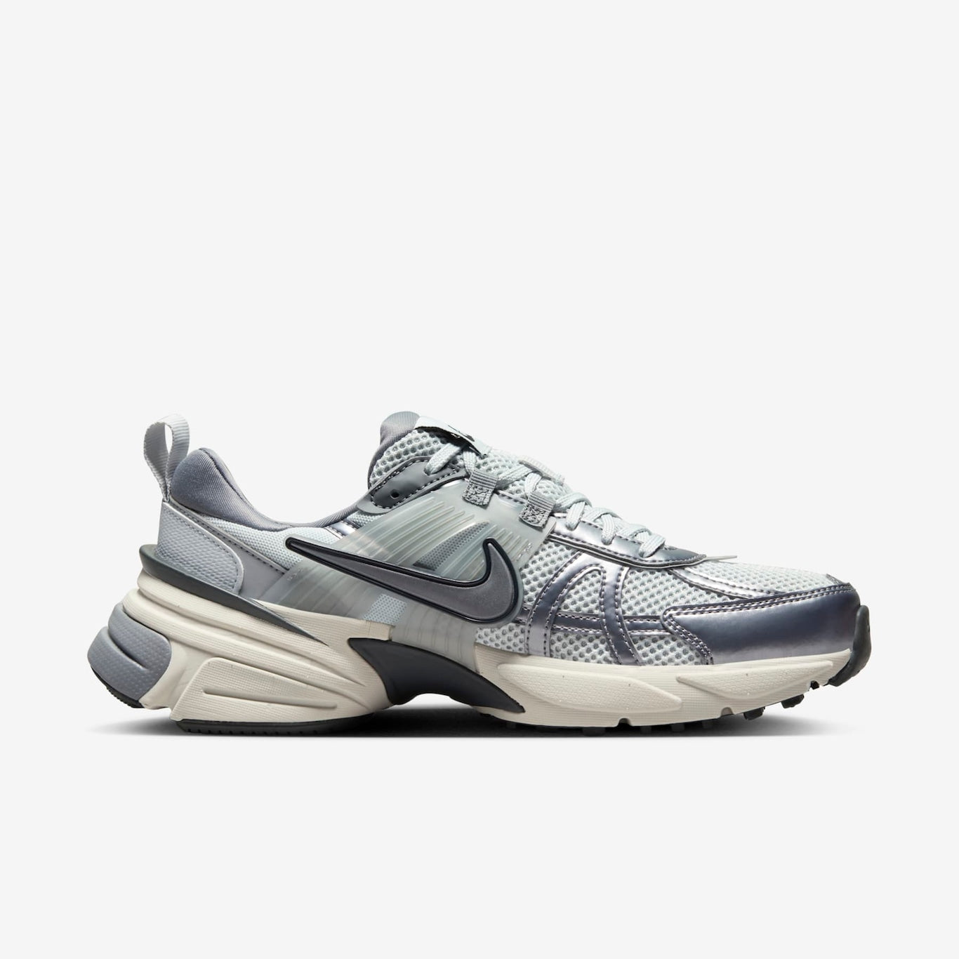 Tênis Nike VK2 Run Pure Platinum Wolf Grey
