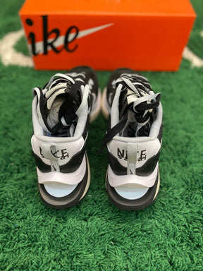 Nike Vaporwaffle x Sacai