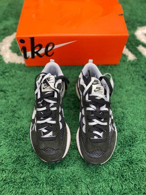 Tenis Nike VaporWaffle / Sacai