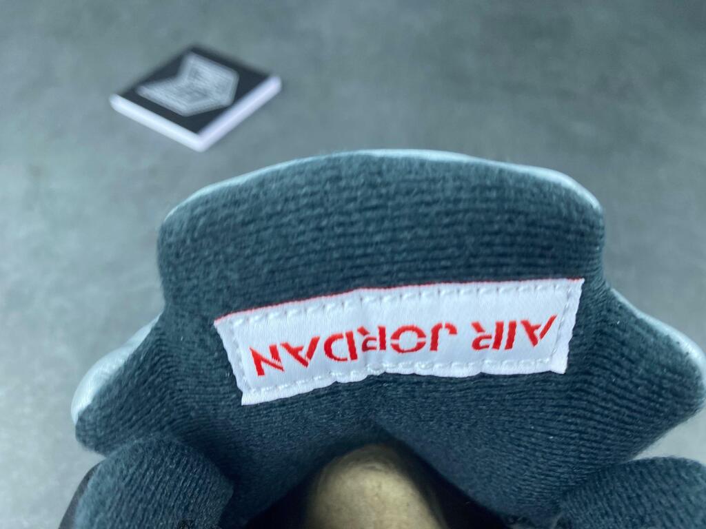 Nike Air Jordan 5 Retro Black Metallic