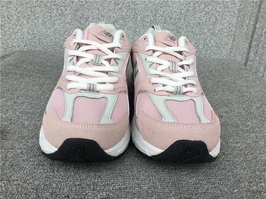 Tênis New Balance 530