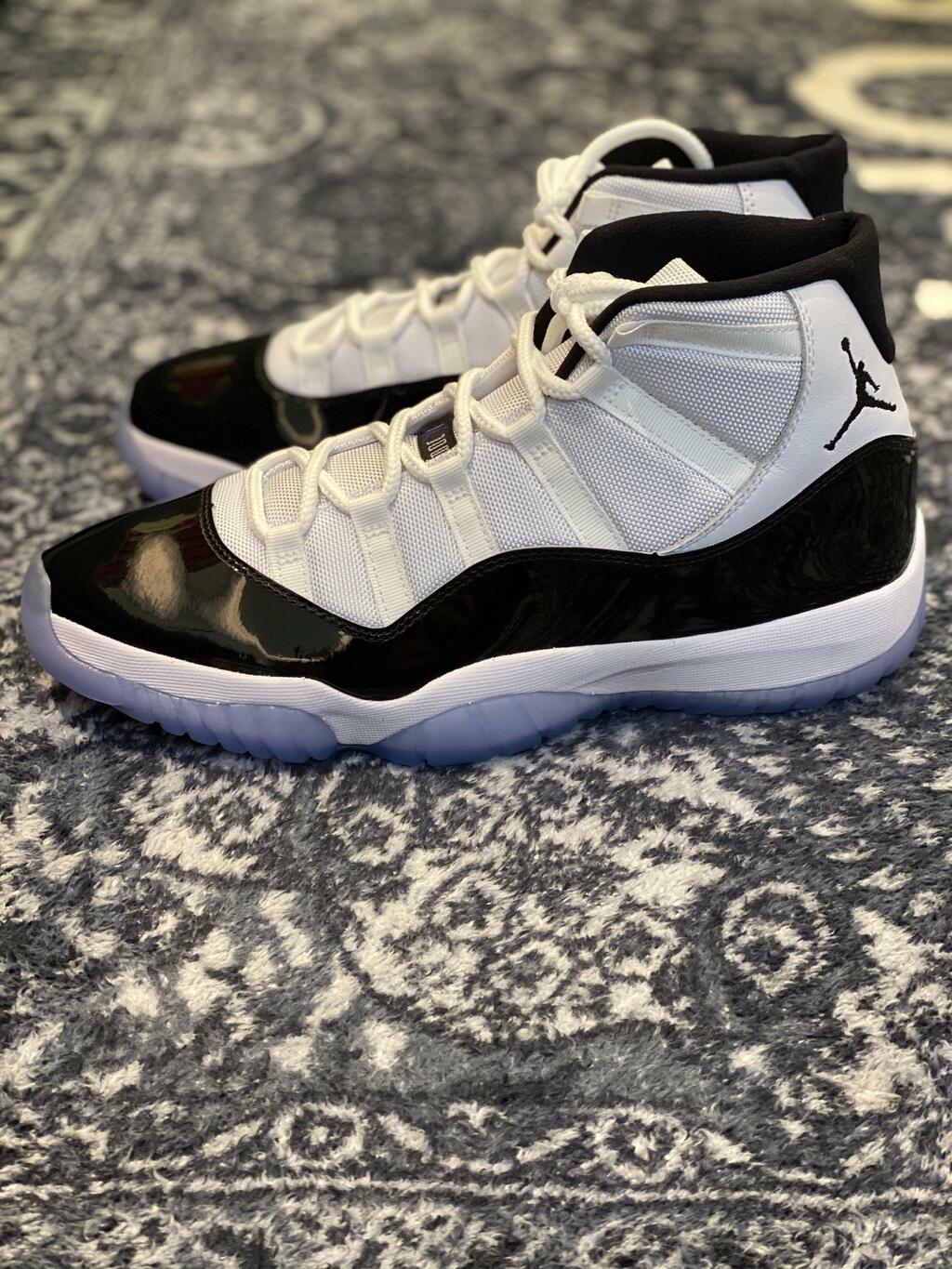 Nike Air Jordan 11 Retro Concord