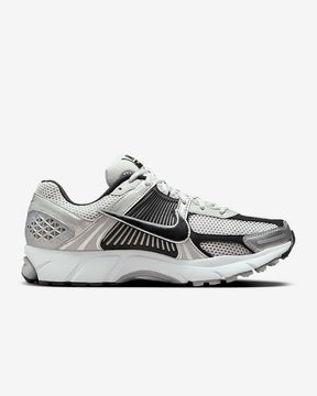 Tênis Nike Zoom Vomero 5