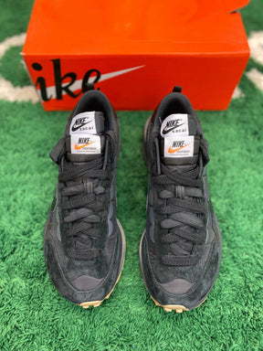 Nike Vaporwaffle x Sacai