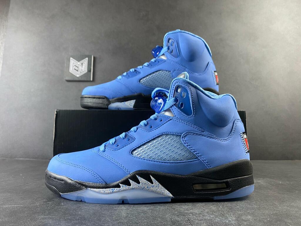 Nike Air Jordan 5 Retro UNC University Blue