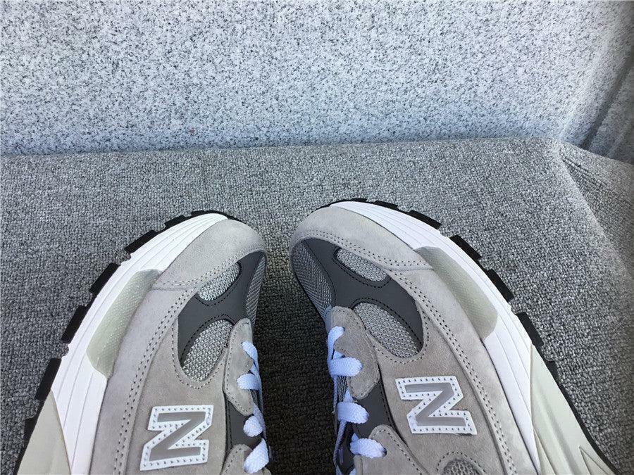 Tênis New Balance 992