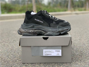 Tênis Balenciaga Triple S