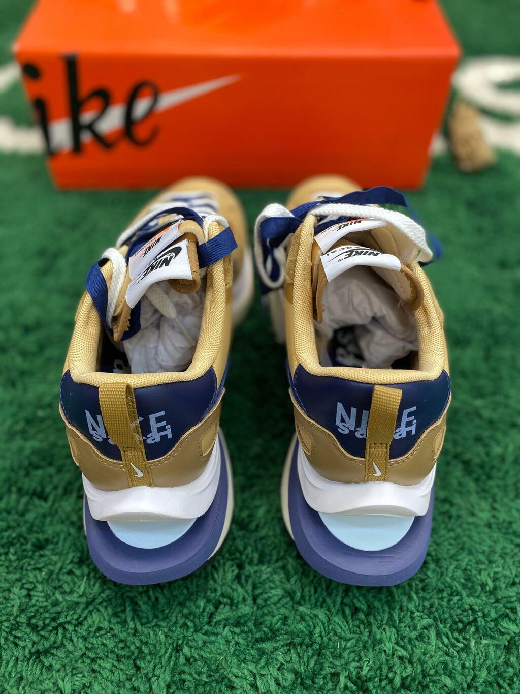 Nike Vaporwaffle x Sacai