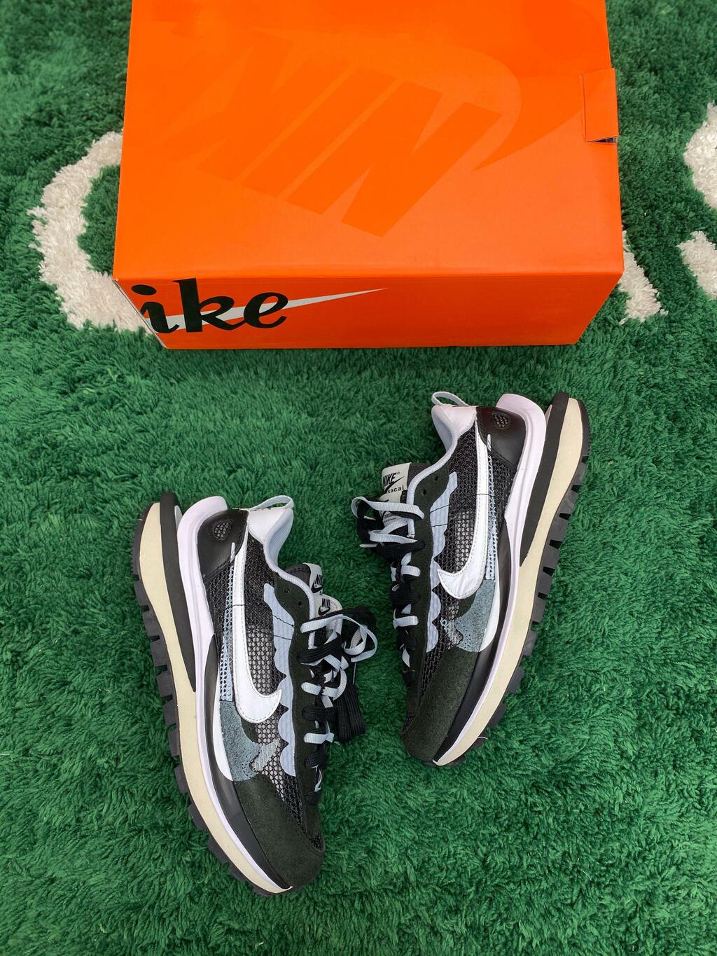 Nike Vaporwaffle x Sacai