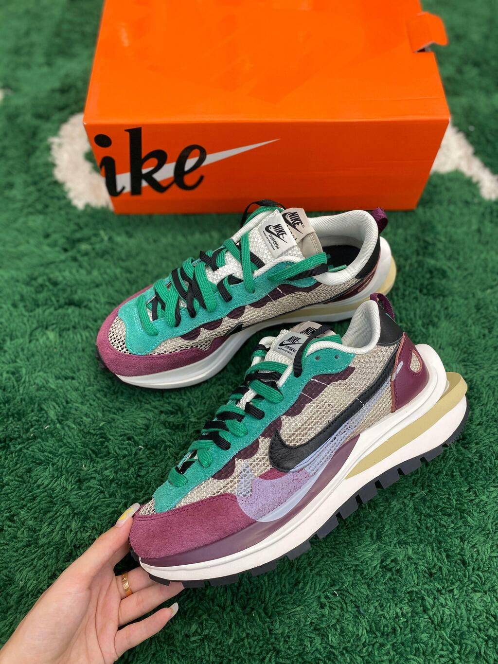 Nike Vaporwaffle x Sacai