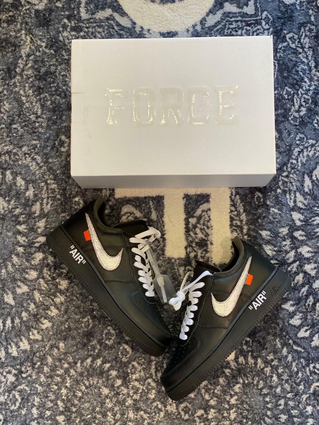 Nike Air Force 1 Low “MoMa” x Off-White