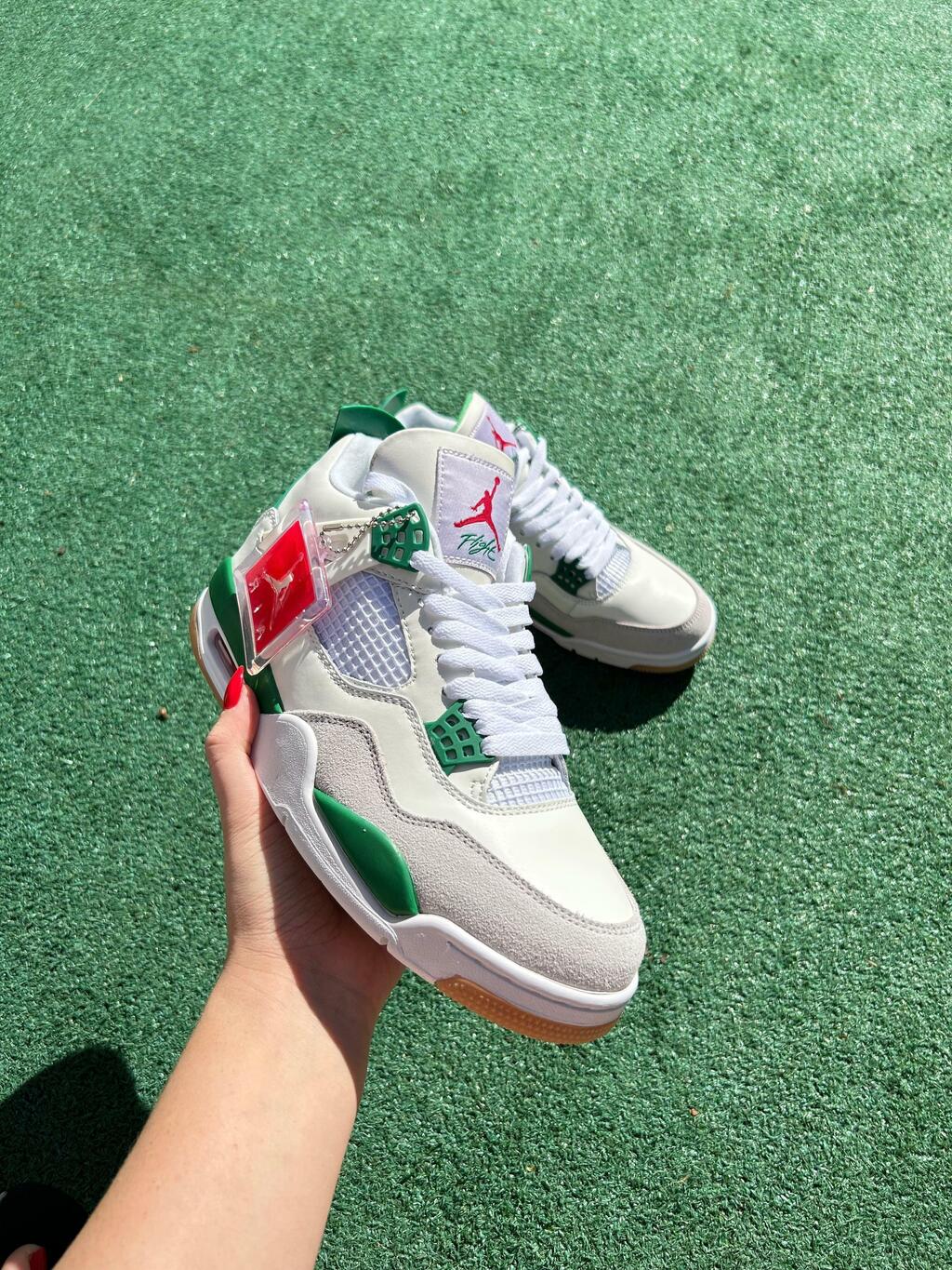 Nike Air Jordan 4 Retro x Nike SB Pine Green