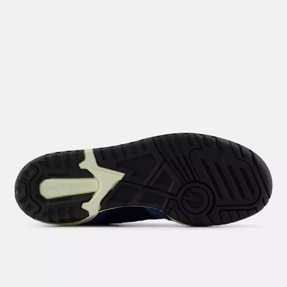 Tênis New Balance 550